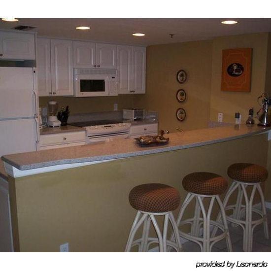 The Apollo On Marco Island Apartment Room photo